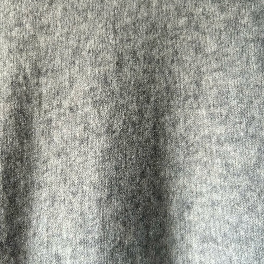 Charter Club Luxury 100% Cashmere Light Grey Marled Long Sleeve Top Size PS - Picture 2 of 5
